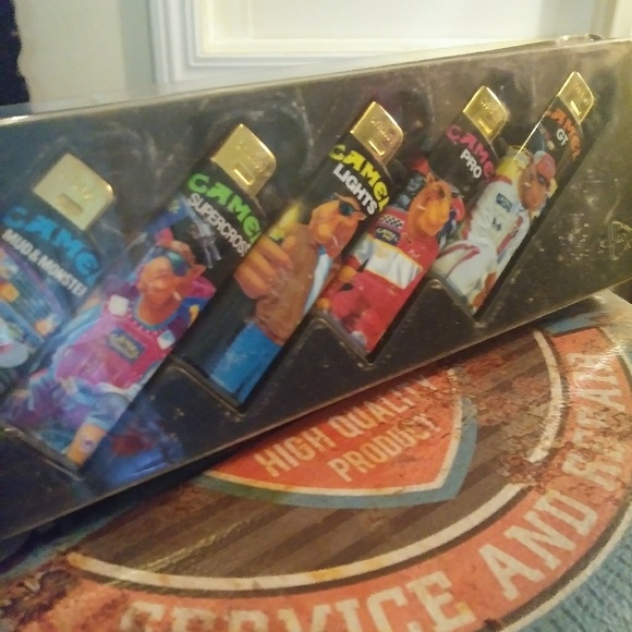 Camel collectable lighters - Picture 2 of 8